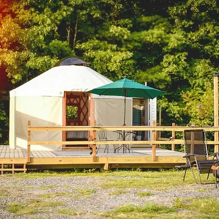 Eco Friendly Glamping Yurt In Roan Mountain Tn Hotel Exterior photo